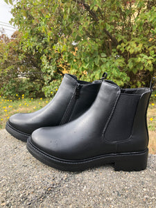 Water Resistant Black Oslo Boots